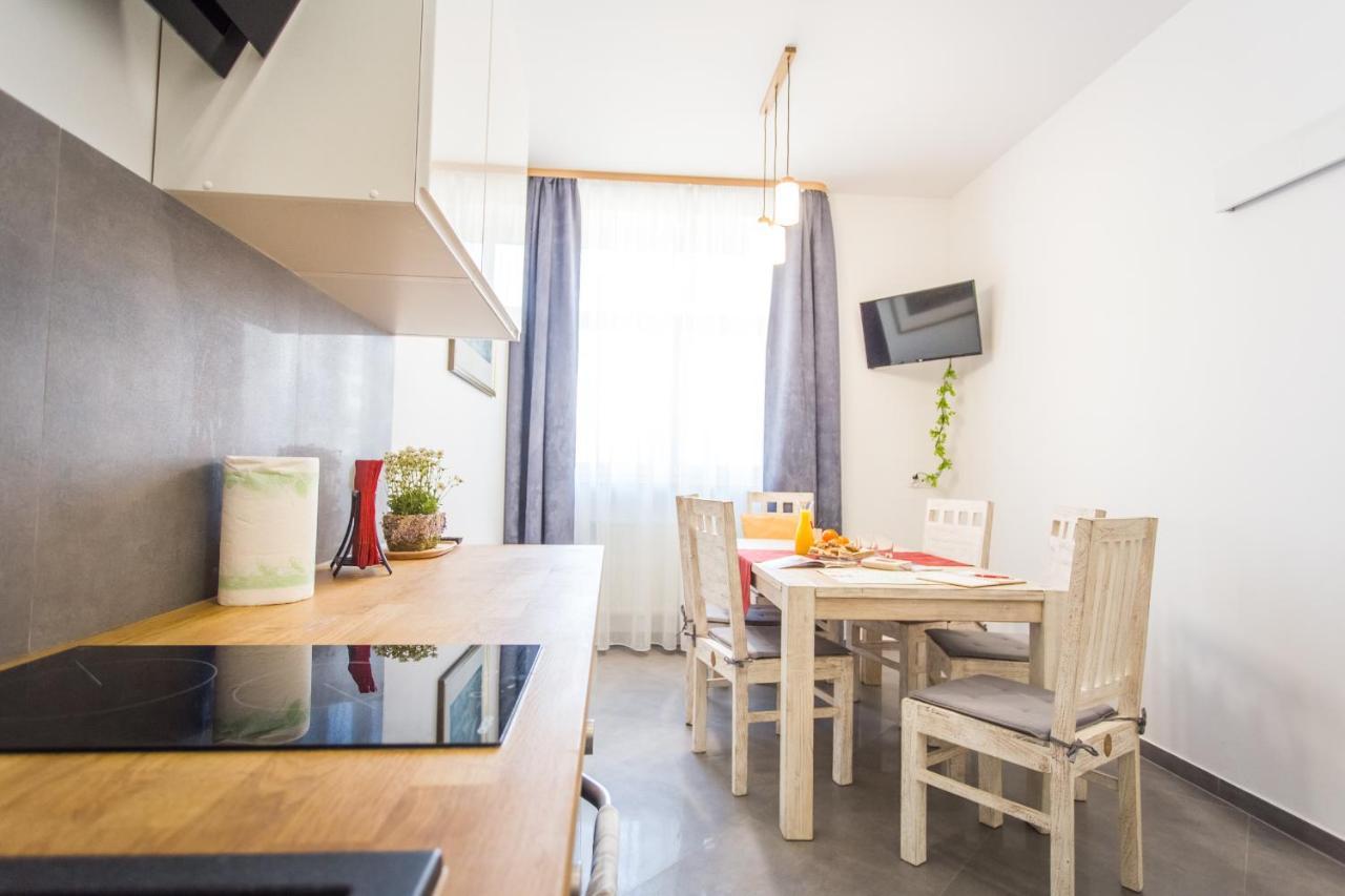 Fogra Travel Apartment Cracovie Extérieur photo